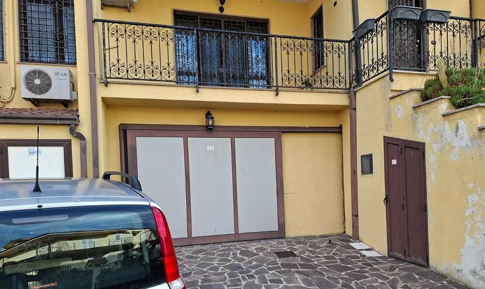 Villa a schiera in Via Giovanni Malagodi, Montalto Uffugo