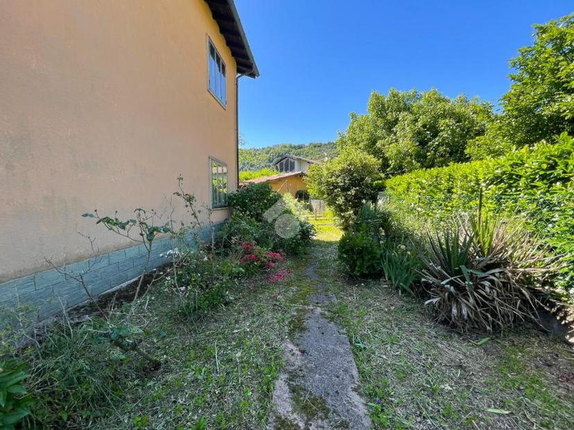 Villa in Via Fratelli Bertolla 61, Porto Ceresio — foto 2 di 5
