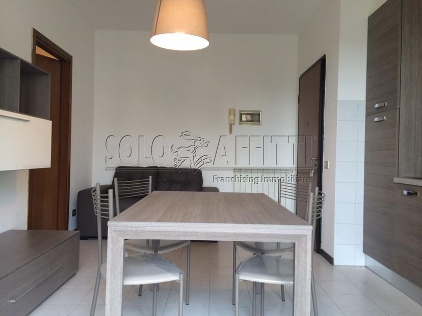 Bilocale in Via XXV Aprile 92/B, Limbiate
