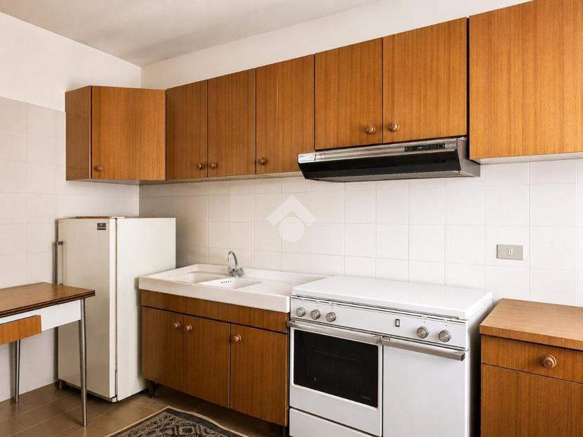 Casa indipendente in Via Duca degli Abruzzi, Monforte San Giorgio — foto 2 di 5