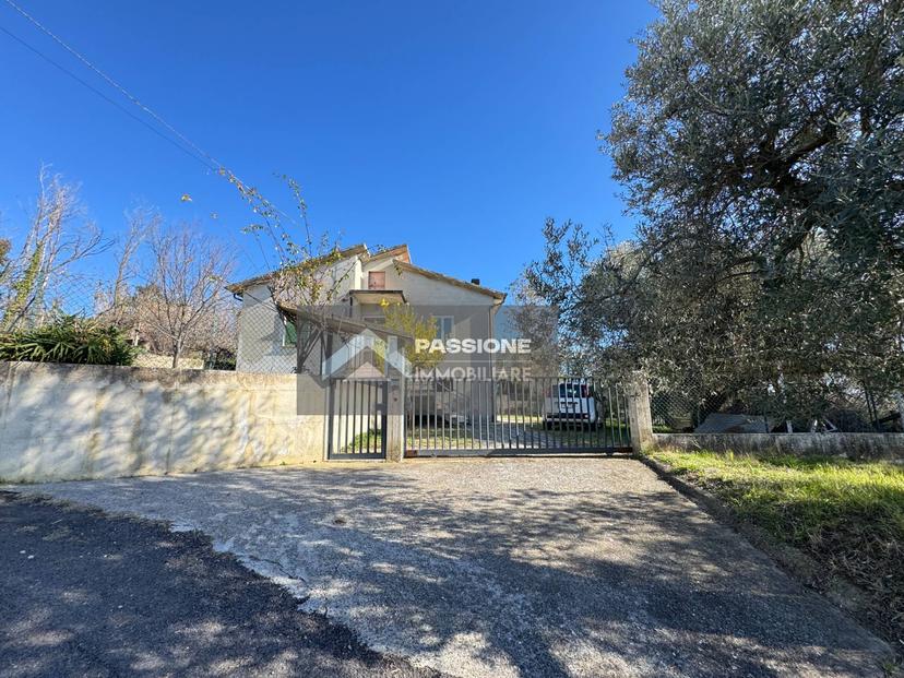 Casa indipendente in Via Cascioni 4, Sant'Omero — foto 4 di 5