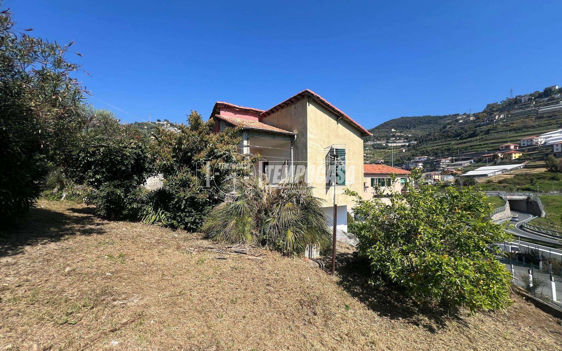 Casa indipendente in Via Giovanni Pascoli 68, Sanremo
