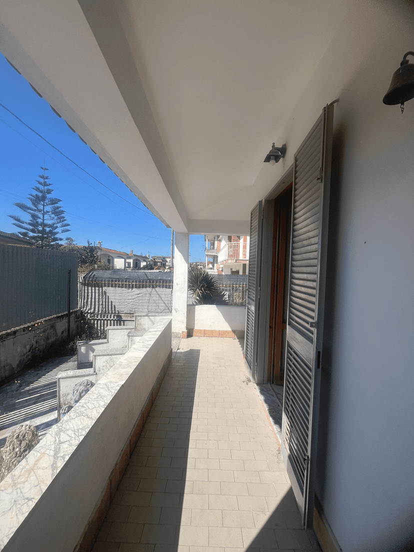 Villa in Viale Pontormo, Castel Volturno — foto 2 di 5