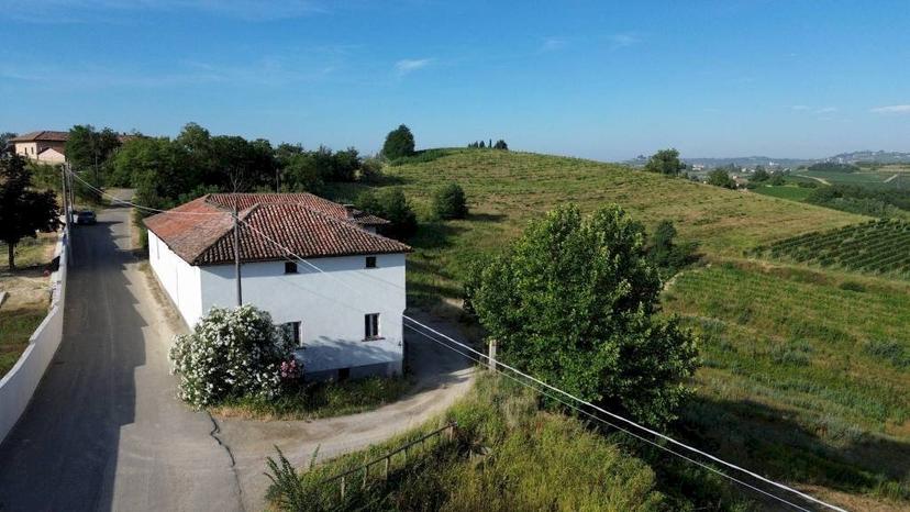 Rustico in Via Bricco Monti, Montegrosso d'Asti — foto 4 di 5