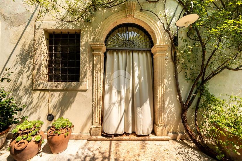 Casa indipendente in Via Villa 24, Mezzane di Sotto — foto 3 di 5