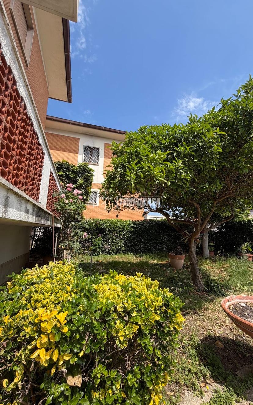 Villa a schiera in Via delle Meleagrine, Fiumicino — foto 2 di 5