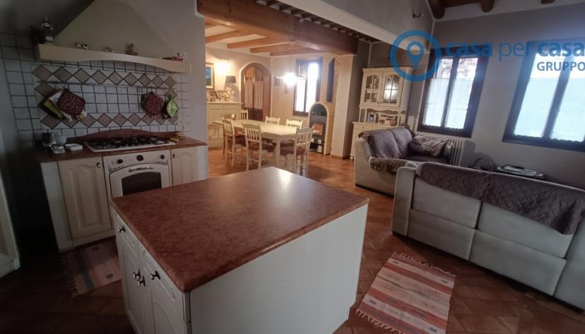 Villa, Lusia — foto 4 di 5