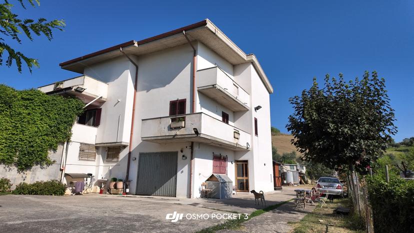 Villa in Contrada Crocifisso 3, Penne