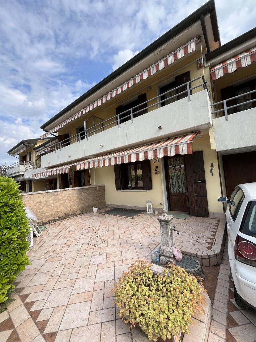 Villa a schiera in Via Ermanno Wolf Ferrari, Mirano — foto 4 di 5