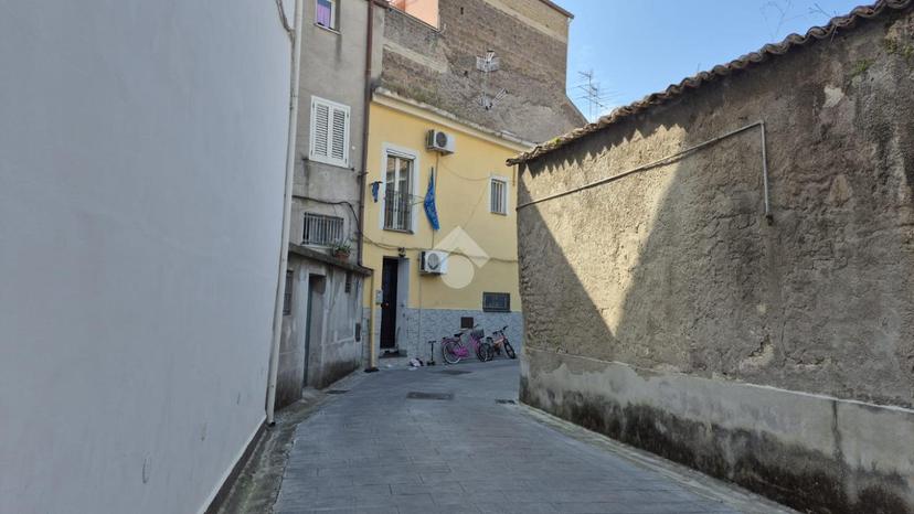 Trilocale in Vico Bassano 2, Curti — foto 5 di 5