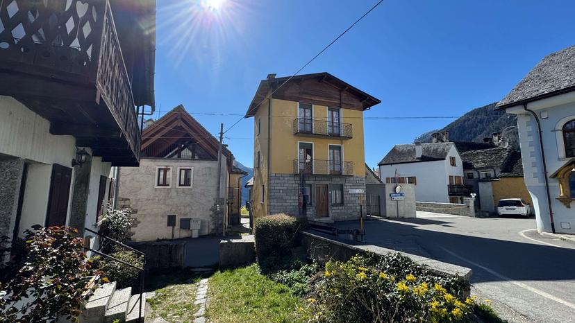 Casa indipendente in Frazione Mozzio 119, Crodo — foto 2 di 5