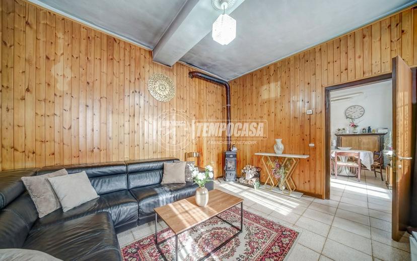 Casa indipendente in Via G. Matteotti, Castronno — foto 4 di 5