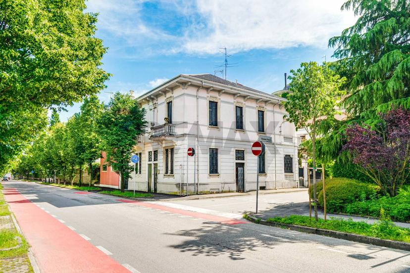 Villa in Via Pascoli 16, Busto Arsizio — foto 4 di 5