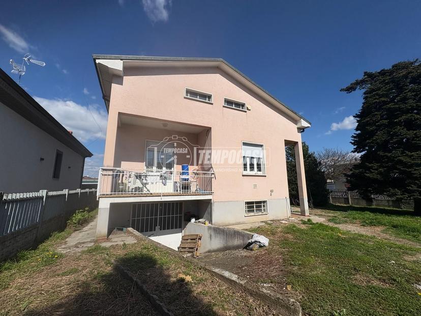Villa in Via Leopardi, Cogliate — foto 3 di 5