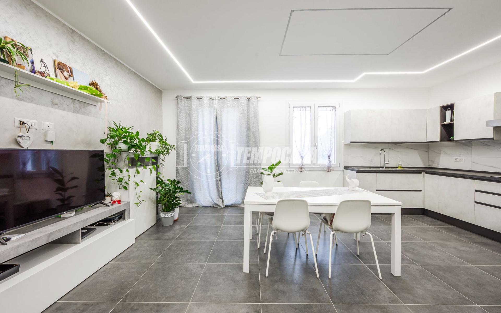 Quadrilocale in Via Canolo 31, Correggio