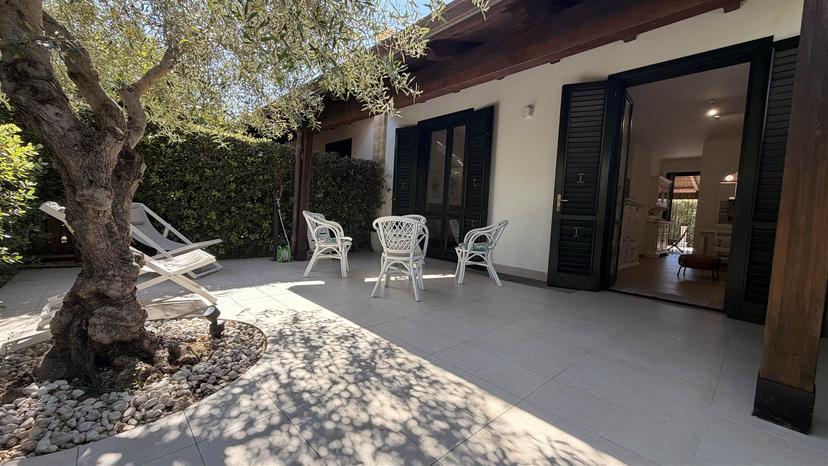Villa a schiera in Via delle Tribune della Targa Florio, Campofelice di Roccella — foto 4 di 5
