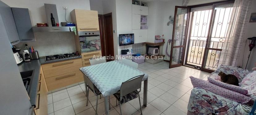 Trilocale in Via  G.Mazzini, Tavullia — foto 3 di 5