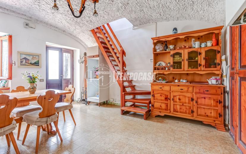 Casa indipendente in Via Casale Canuggioni, Borgomanero — foto 2 di 5