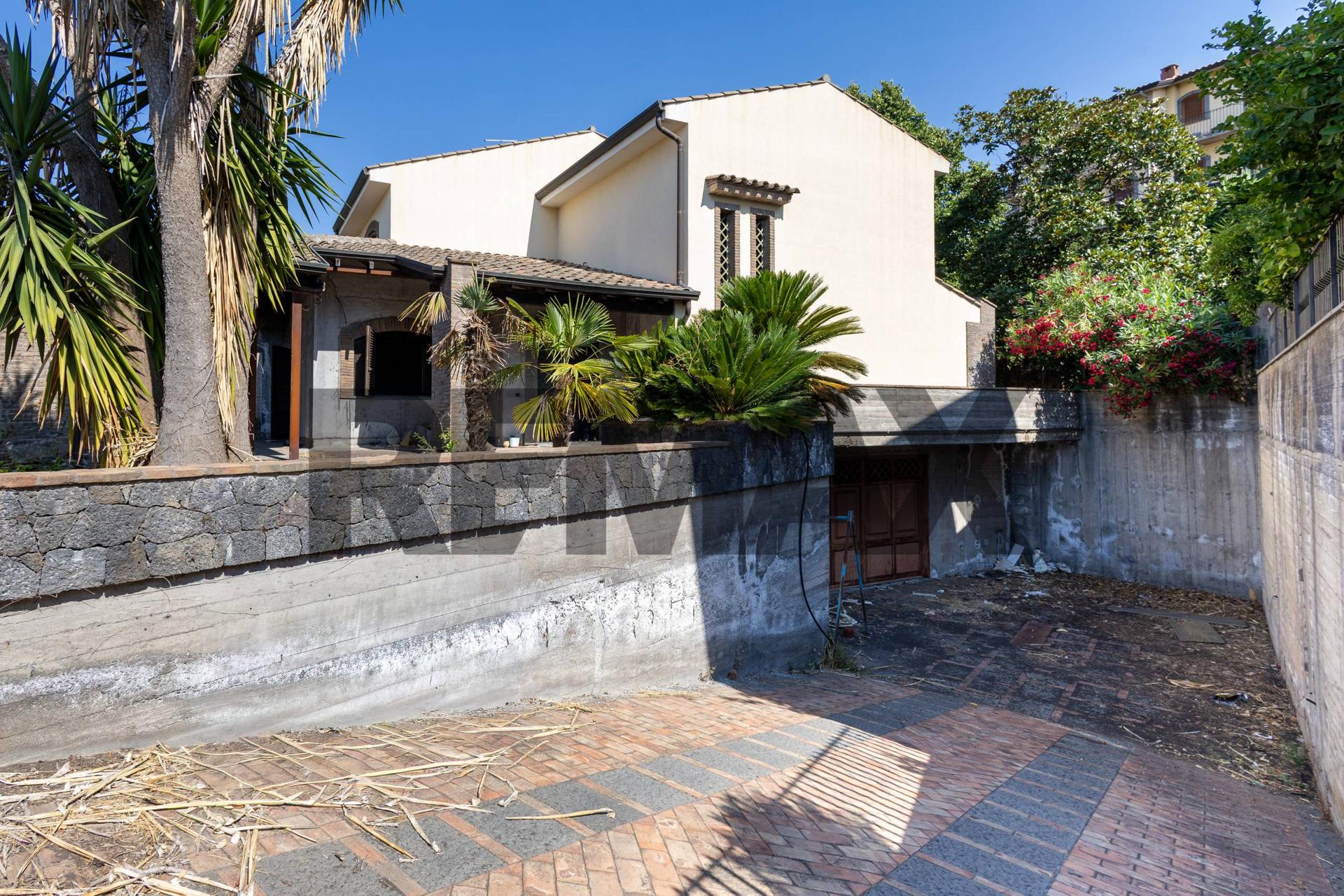 Villa in Via della Costituzione 14, Trecastagni