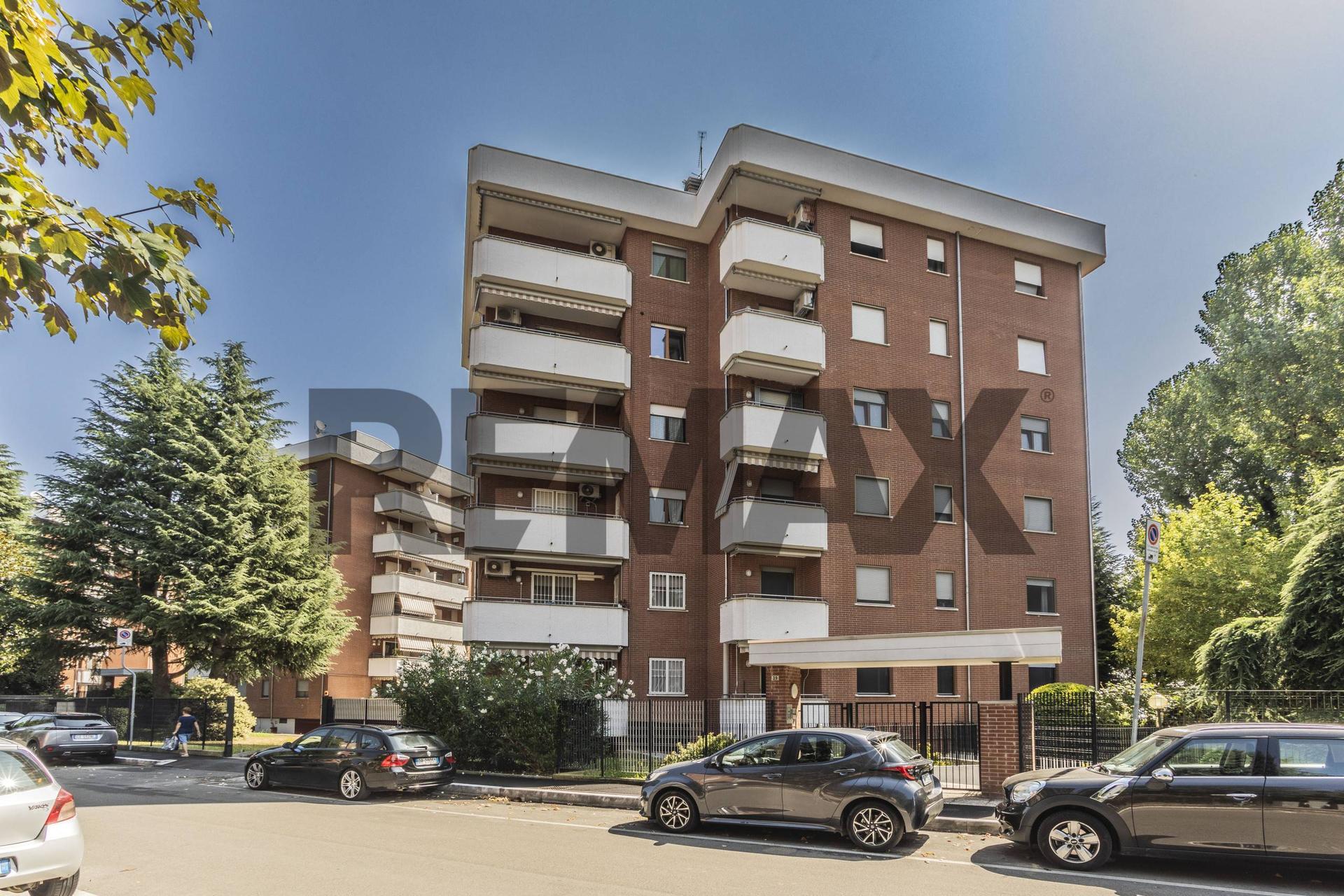 Bilocale in Via Angelo Musco 39, Bollate