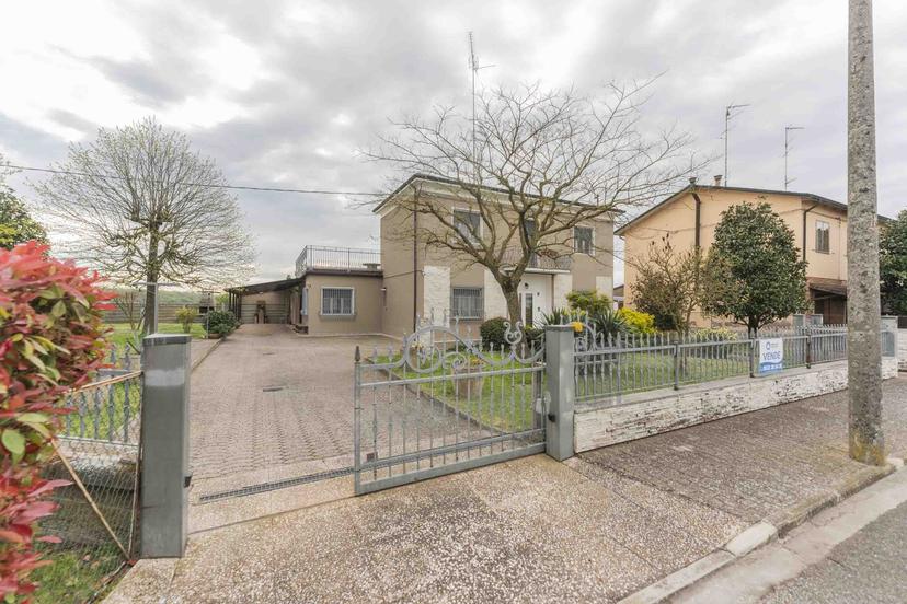 Villa unifamiliare in Via Val d'Albero 88, Argenta — foto 3 di 5