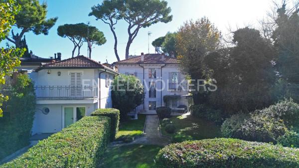 Villa in Viale Francesco Baracca 36, Riccione