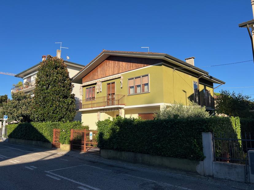Casa indipendente in Via Venezia, 3, Lonigo — foto 4 di 5