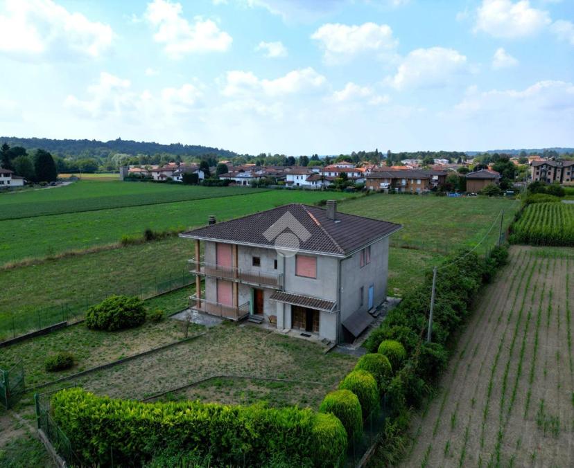 Villa in Via Eugenio Montale 21, Vedano Olona — foto 3 di 5