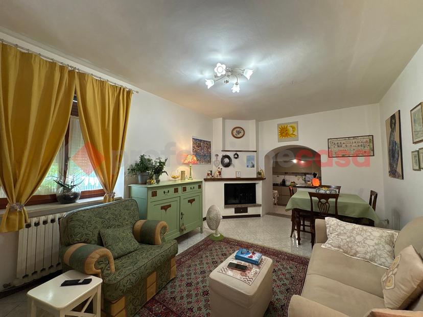 Trilocale in Vicolo del Cavalcavia 6, Barga — foto 2 di 5