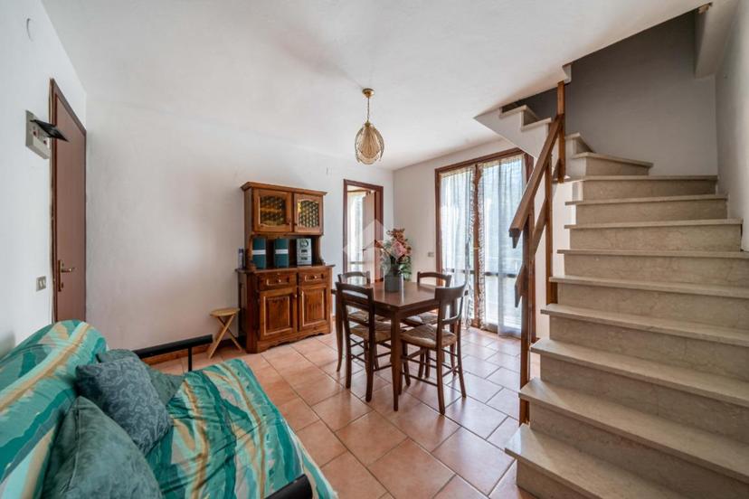 Trilocale in Giaretta Ienza 54, Canossa — foto 5 di 5