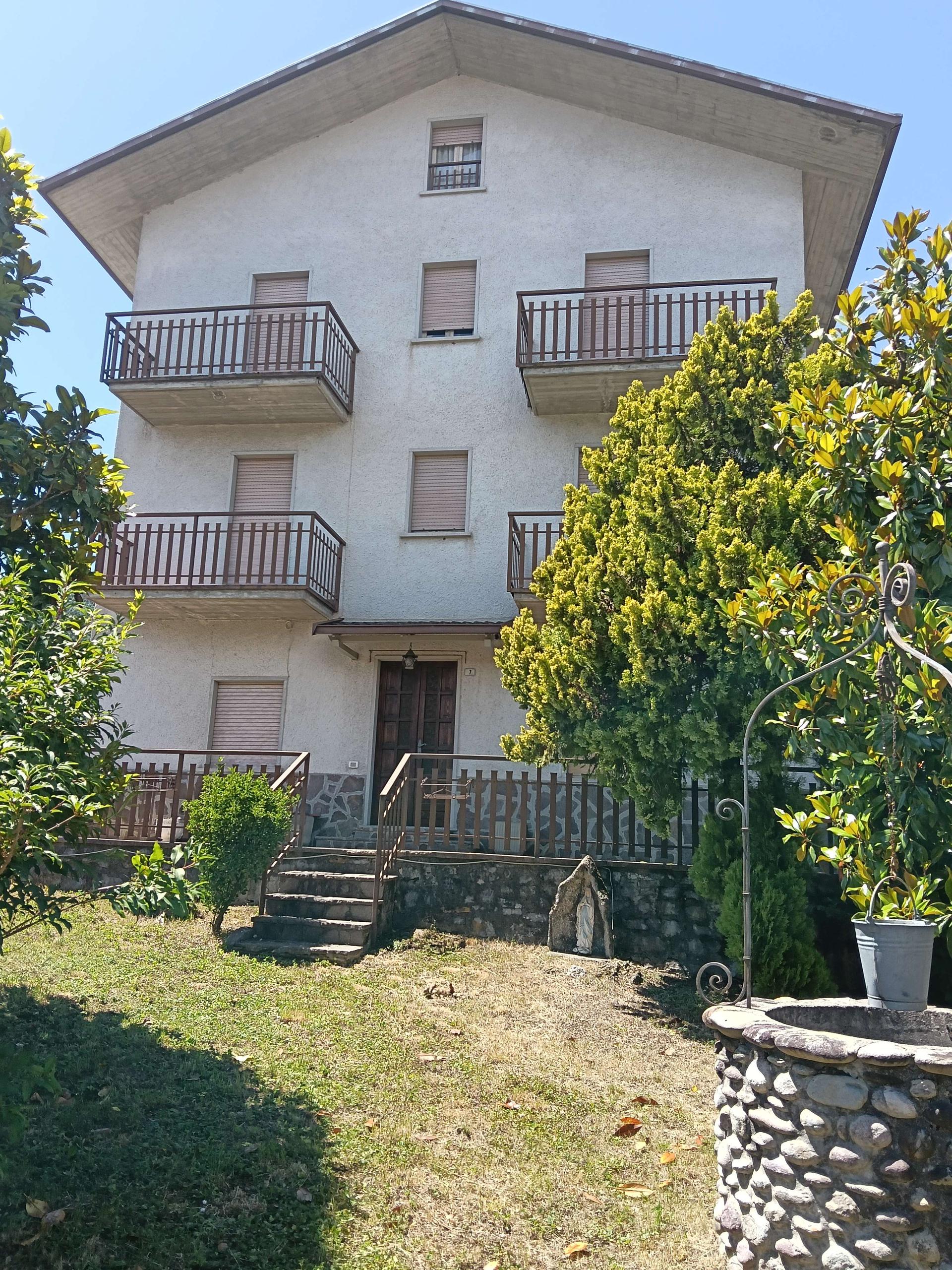 Porzione di casa, Rota d'Imagna