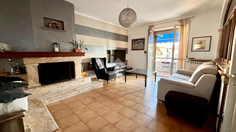 Trilocale in Via Caduti Piazza Loggia 23, Rezzato — foto 2 di 5