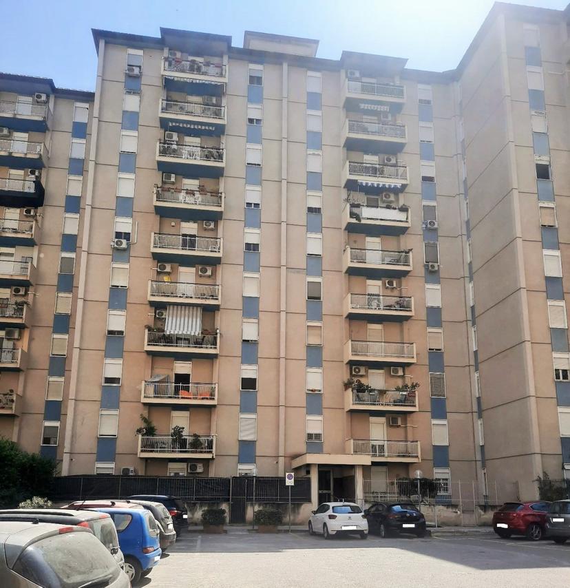 Appartamento in Via Villa De Gregorio, Palermo