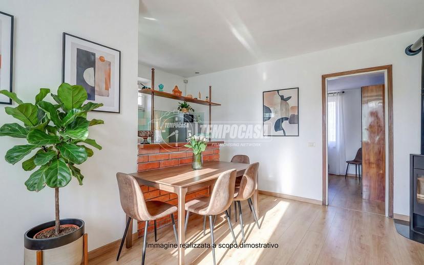 Bilocale in Via Giorgio Pellini 15, Cadegliano-Viconago — foto 2 di 5