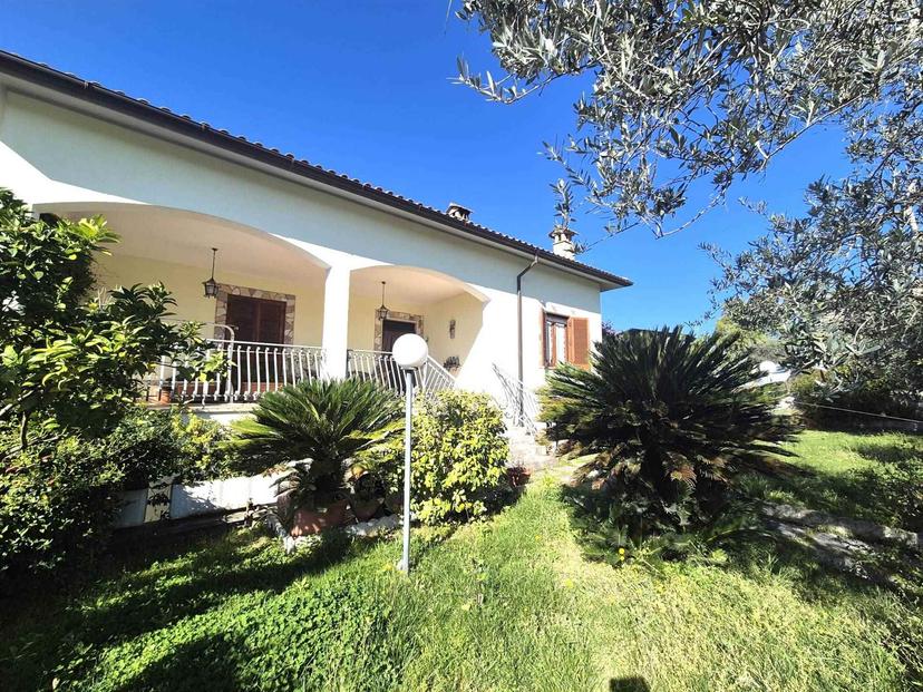 Villa in Via Polledrara, Fara in Sabina — foto 2 di 5
