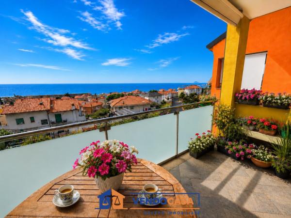 Trilocale in Via della Cornice 166, Pietra Ligure