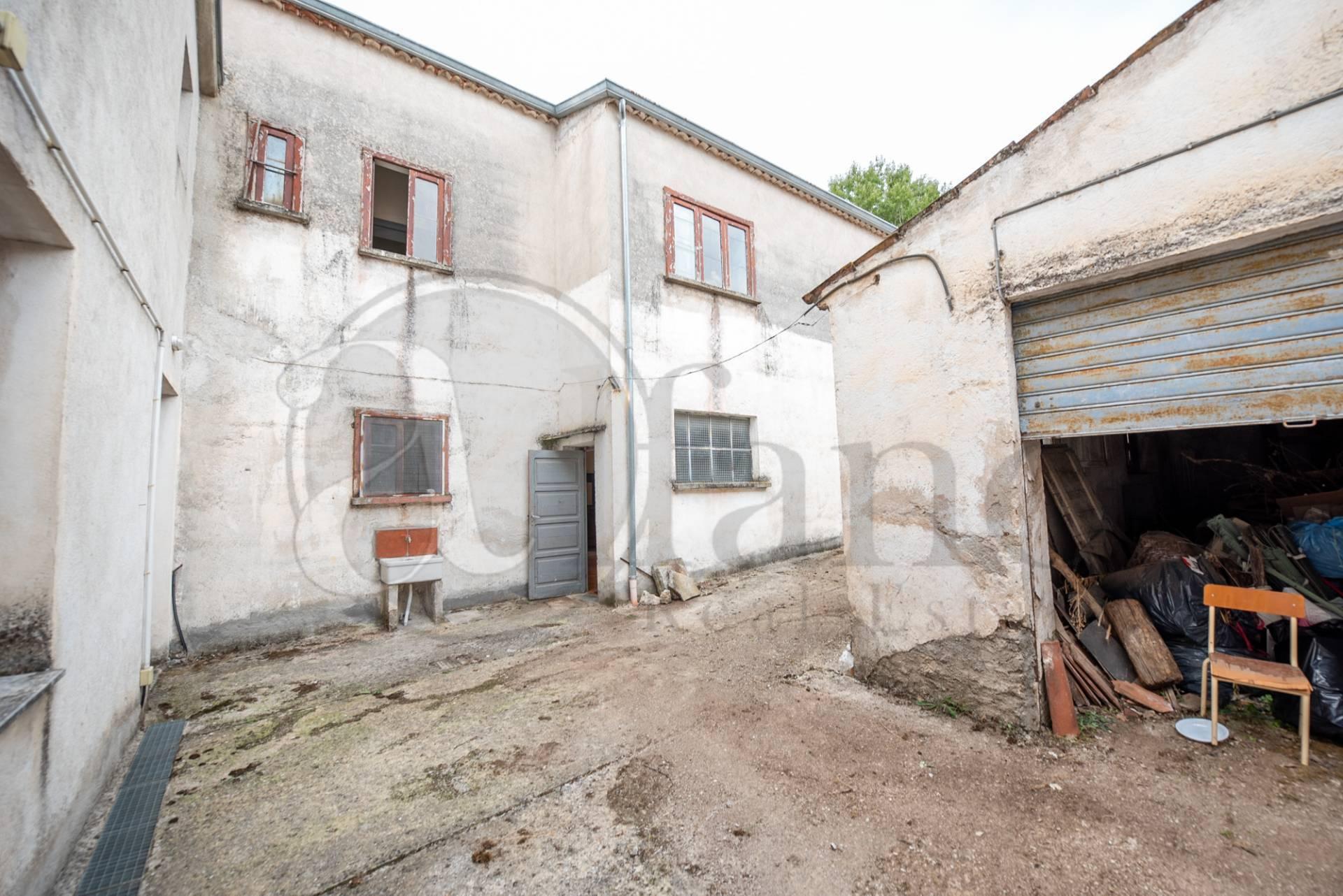 Rustico in Via Limanti, Paterno