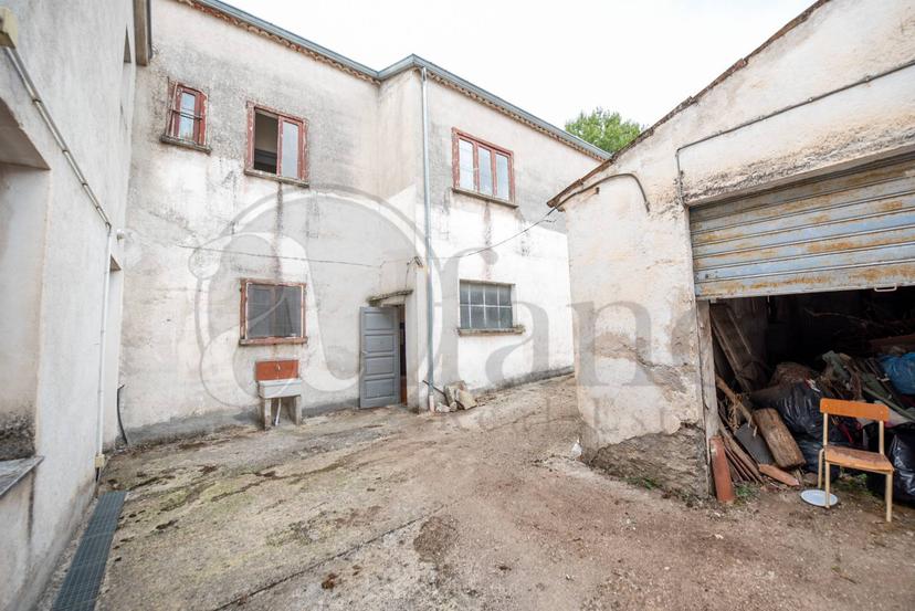 Rustico in Via Limanti, Paterno