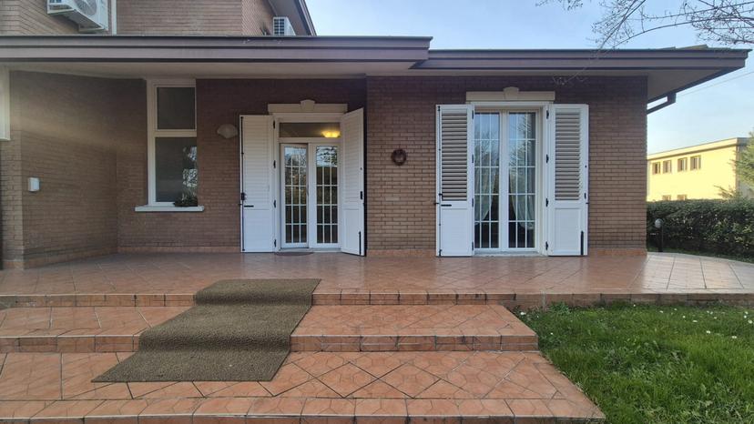 Casa indipendente in Via Alfieri 35, Novi di Modena — foto 3 di 5