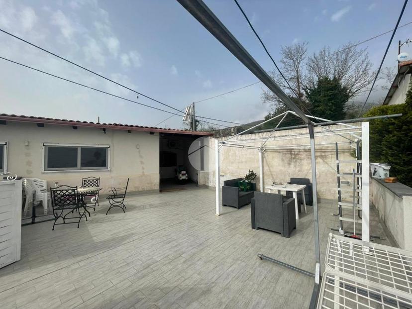 Casa indipendente in V. Cupa Lionello 6, Torre del Greco — foto 3 di 5