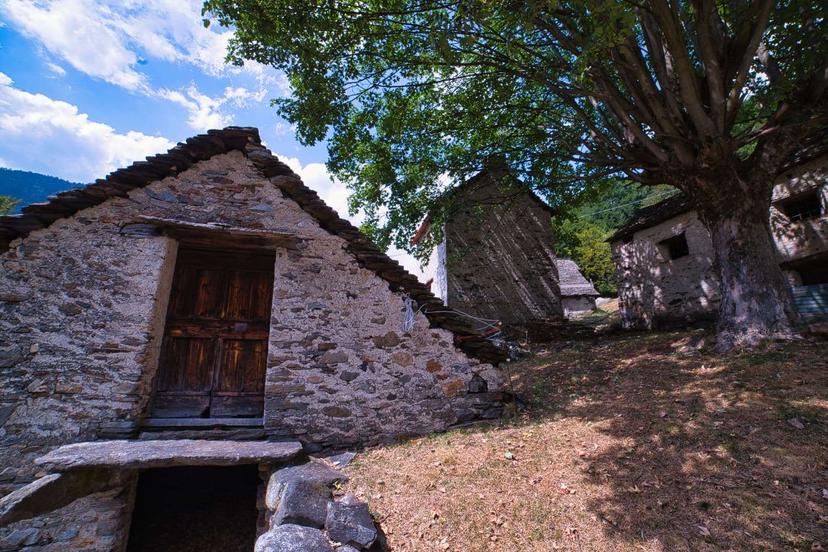 Baita in Val Loana, Malesco — foto 4 di 5