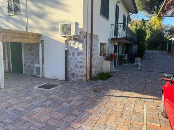 Terratetto unifamiliare in Piazza Fabrizio De Andrè, Montignoso — foto 5 di 5