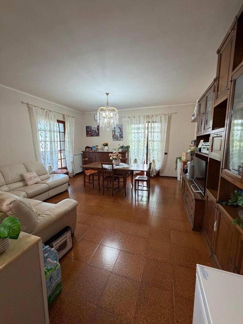 Villa trifamiliare, Castelnuovo Magra — foto 4 di 5