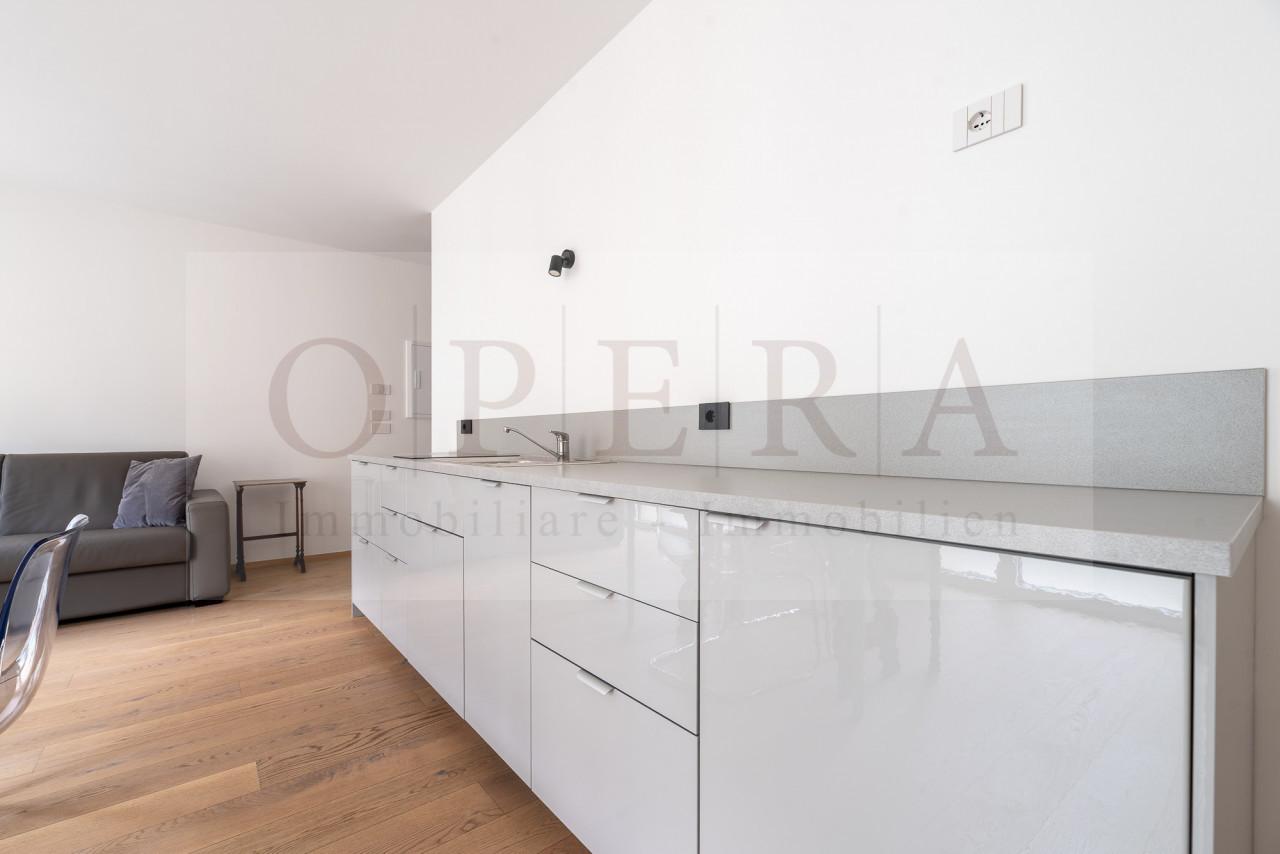 Monolocale in Via Cassa di Risparmio - SparkassenstraßE, Bolzano