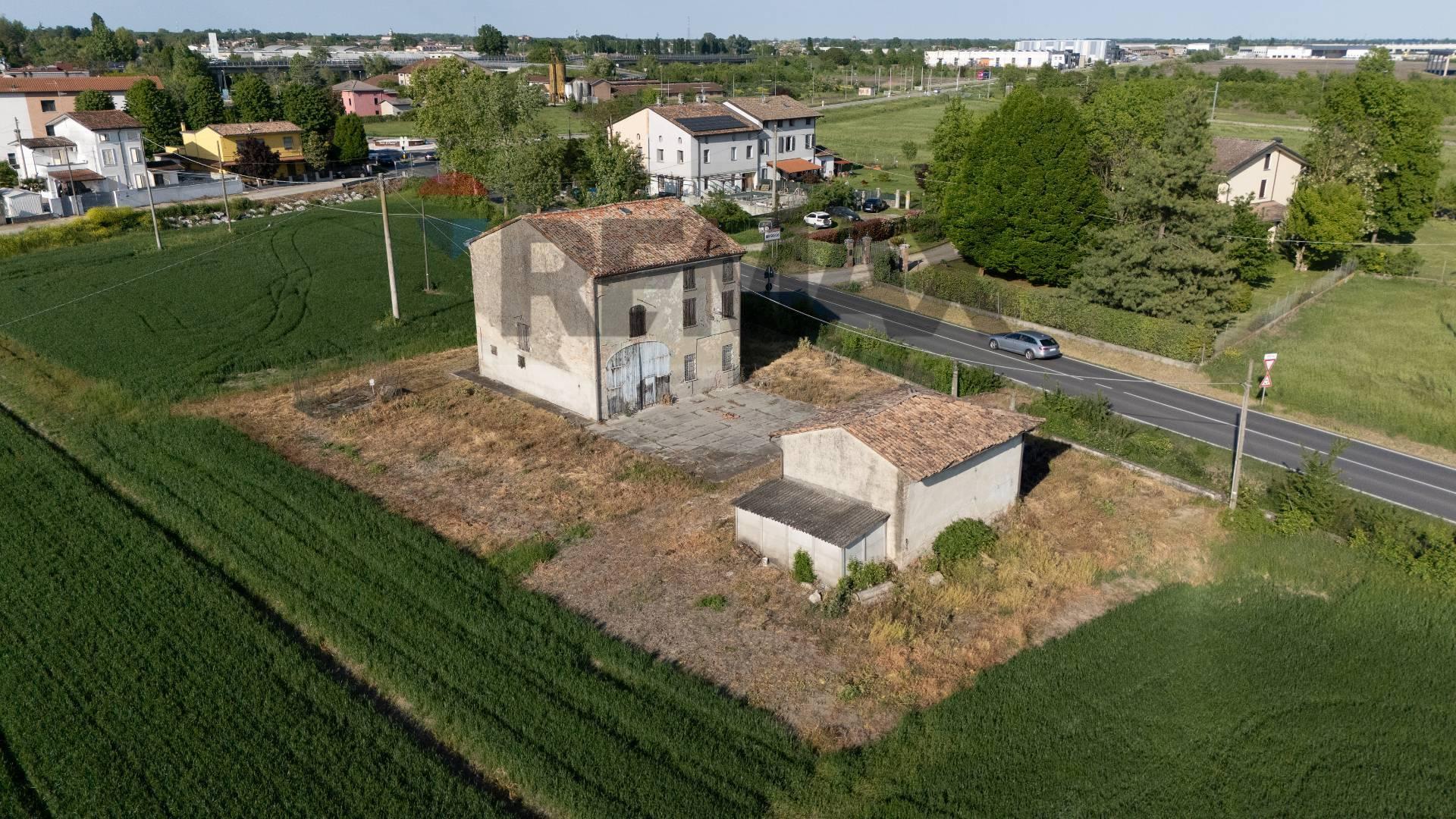 Casa indipendente in Strada della Cisa 82, Brescello