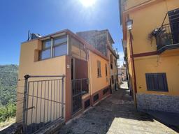 Appartamento in Garibaldi 47, Reitano