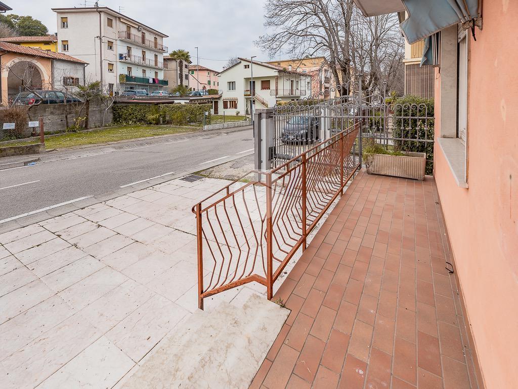 Quadrilocale in Via Conte O. Giacobazzi 13, Sommacampagna