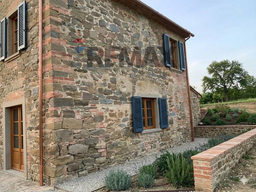 Casa indipendente in Via Morandi 20, Civitella in Val di Chiana — foto 3 di 5