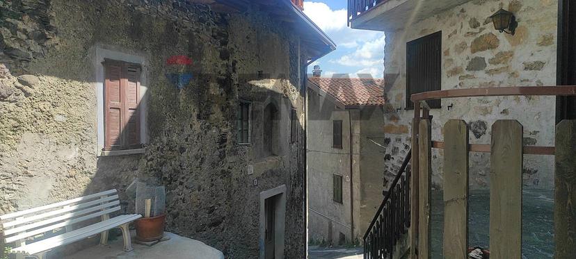Casa indipendente, Rogno — foto 2 di 5