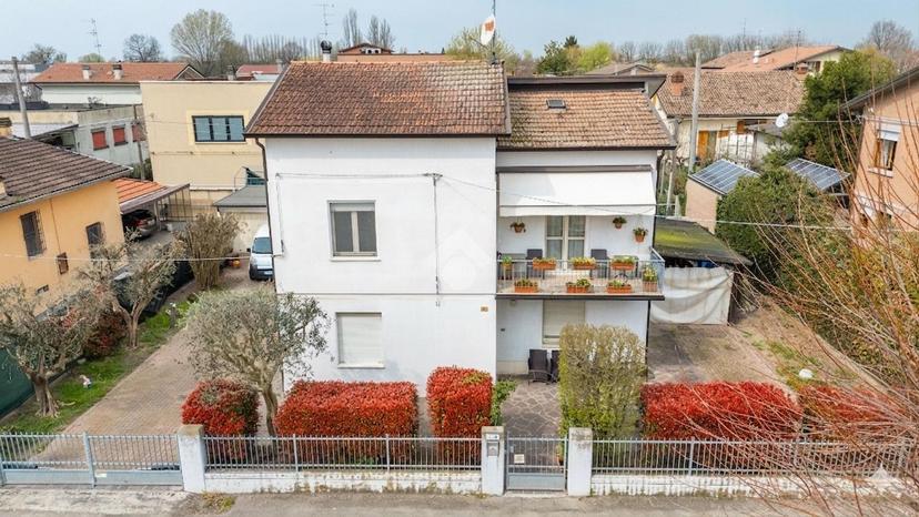 Villa in Via Roma 39, San Martino in Rio — foto 3 di 5